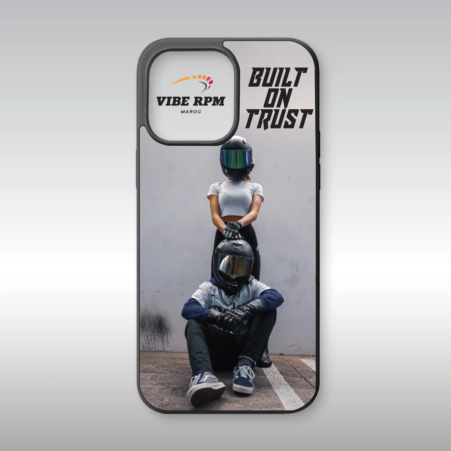 Coque téléphone Lovers Built On Trust VibeRPM, design émotionnel minimaliste, finition mate, silicone premium, protection anti-chocs